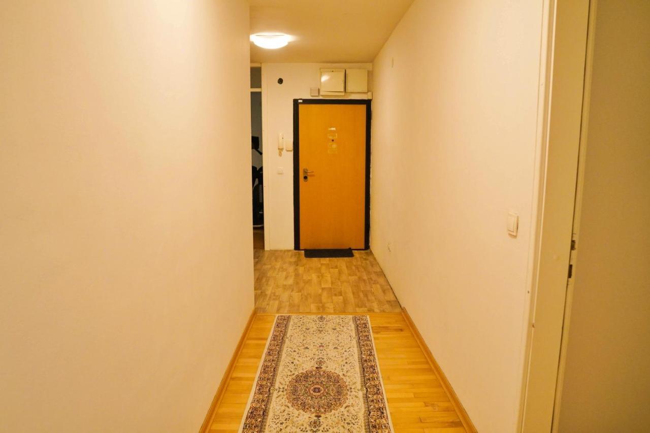 City Center Grand Apartment - Three-Bedroom, Free Parking Σαράγεβο Εξωτερικό φωτογραφία