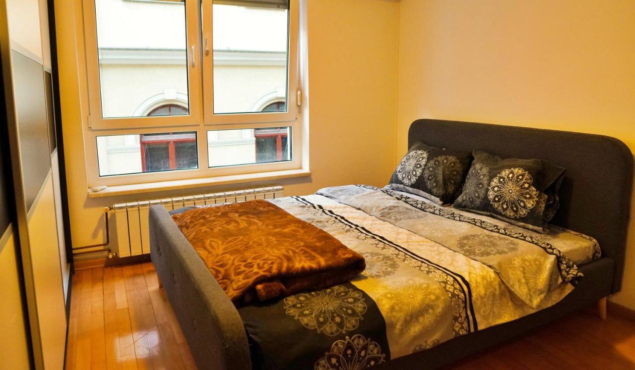City Center Grand Apartment - Three-Bedroom, Free Parking Σαράγεβο Εξωτερικό φωτογραφία
