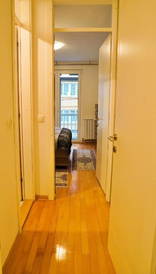 City Center Grand Apartment - Three-Bedroom, Free Parking Σαράγεβο Εξωτερικό φωτογραφία