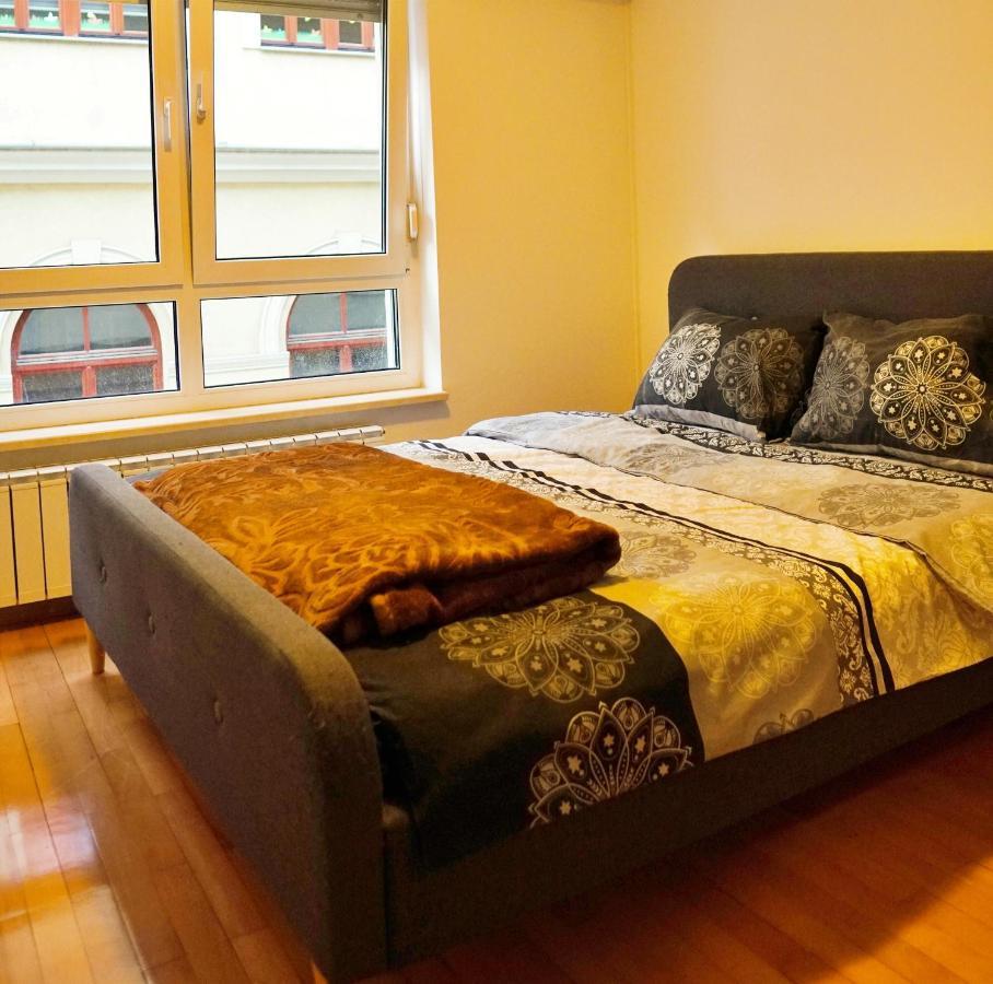 City Center Grand Apartment - Three-Bedroom, Free Parking Σαράγεβο Εξωτερικό φωτογραφία