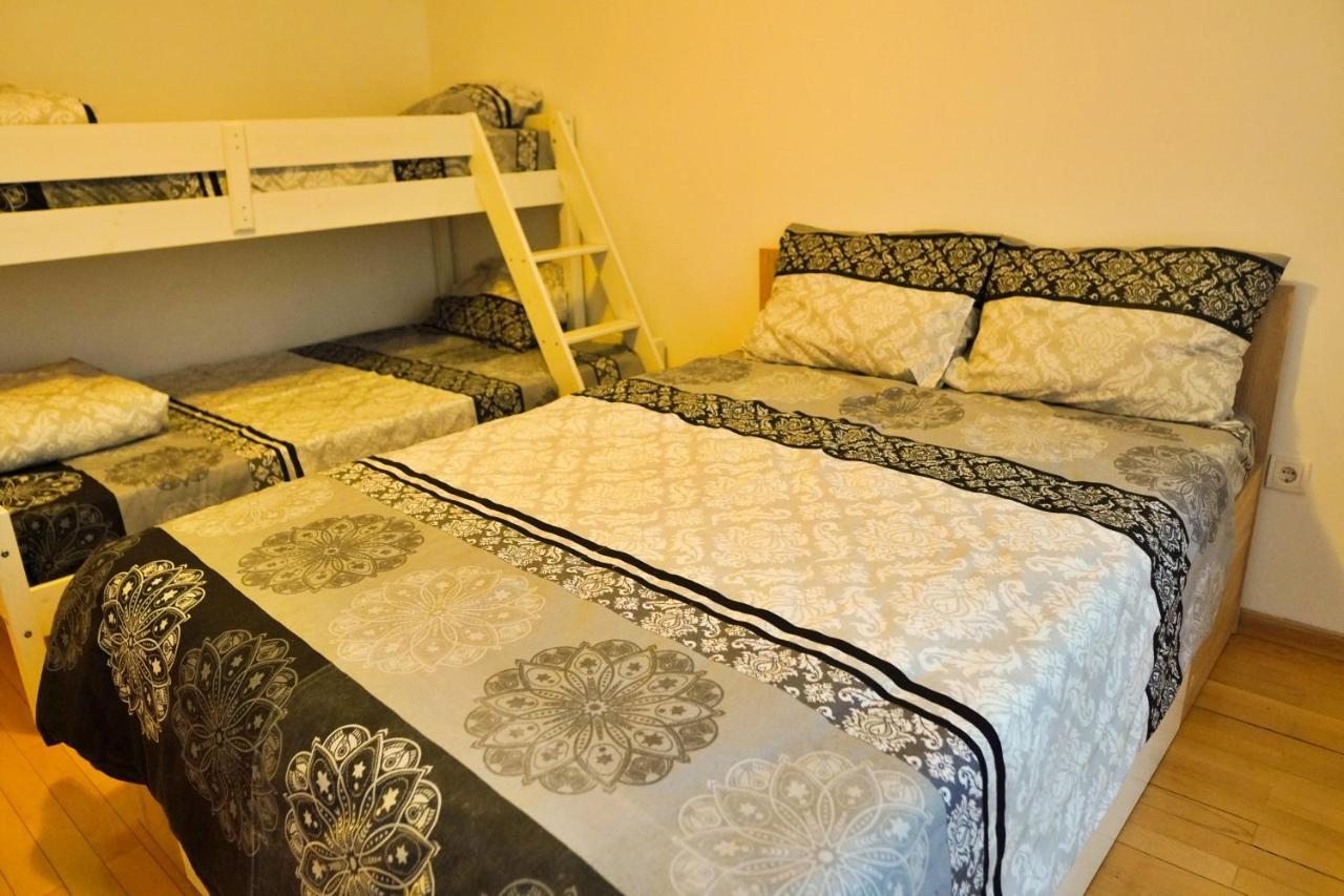 City Center Grand Apartment - Three-Bedroom, Free Parking Σαράγεβο Εξωτερικό φωτογραφία