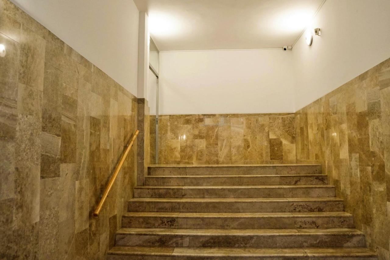 City Center Grand Apartment - Three-Bedroom, Free Parking Σαράγεβο Εξωτερικό φωτογραφία