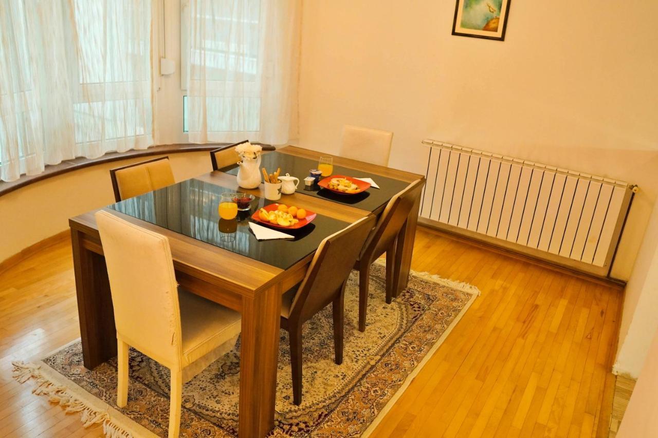 City Center Grand Apartment - Three-Bedroom, Free Parking Σαράγεβο Εξωτερικό φωτογραφία
